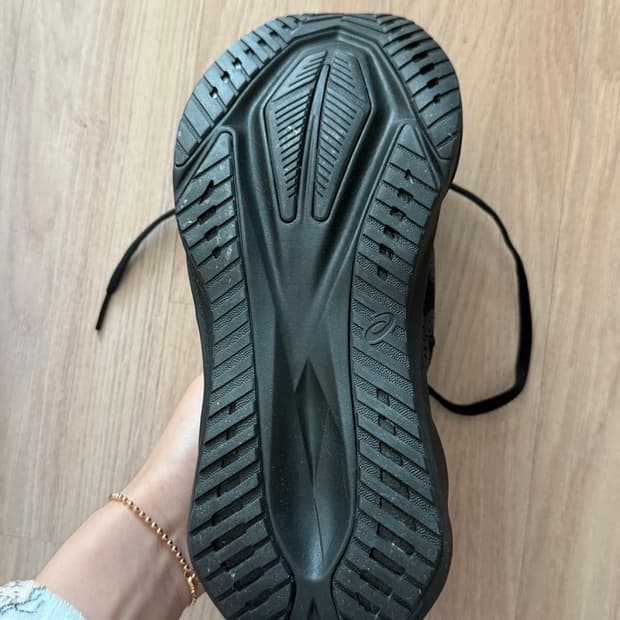 아식스 노바블라스트 5