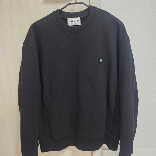 솔리드옴므 백로고 맨투맨 블랙 46