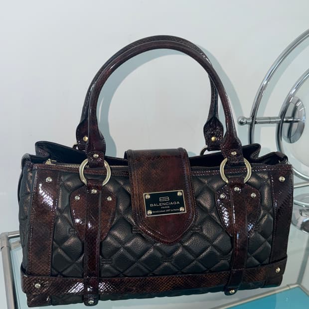 00‘s Balenciaga Quilted Leather Bag