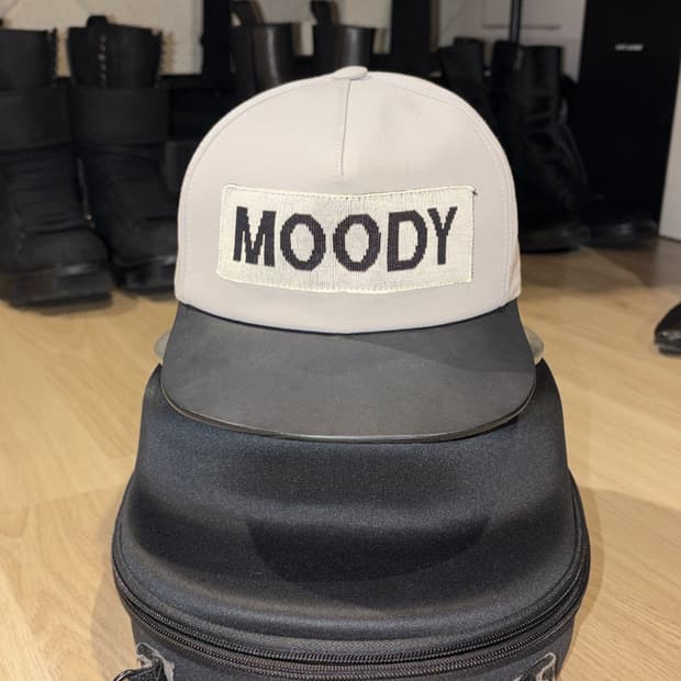 릭오웬스 14FW 황소가죽 MOODY 패치 레더챙 레더 모자 트러커햅