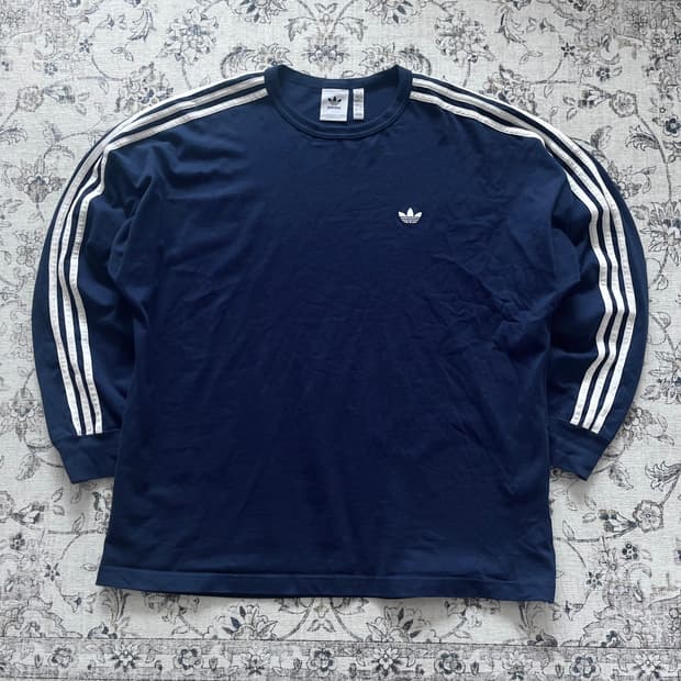 아디다스 신형 유로파 트레포일 롱슬리브 티셔츠
