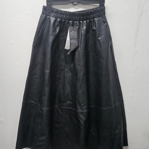 LeNIC  블랙 페이크 레더 밴딩 스커트 F