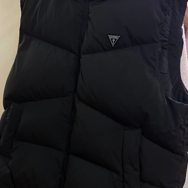 게스 패딩조끼 XL