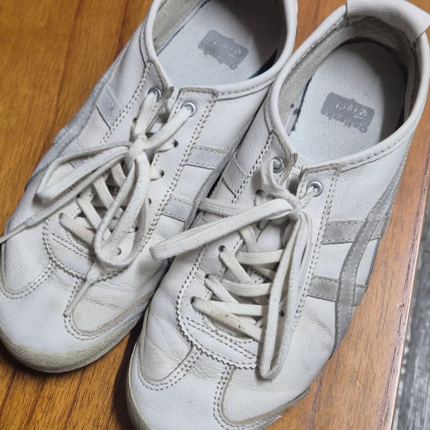 오니츠카타이거 멕시코66 화이트 240