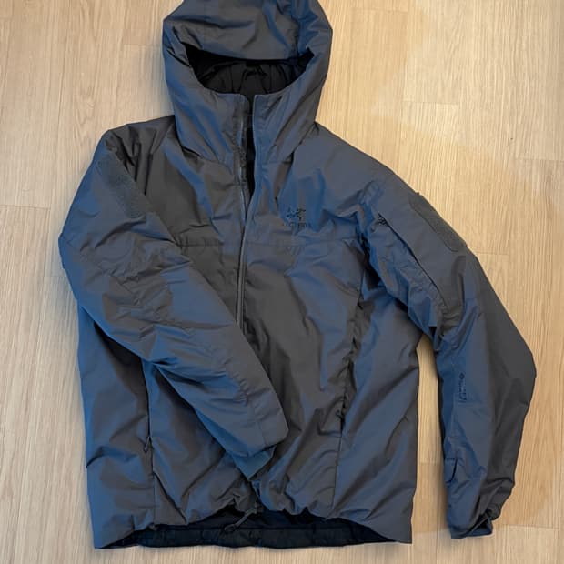 아크테릭스 리프콜드 울프그레이 L