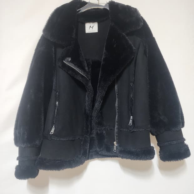 블랙 퍼배색 무스탕