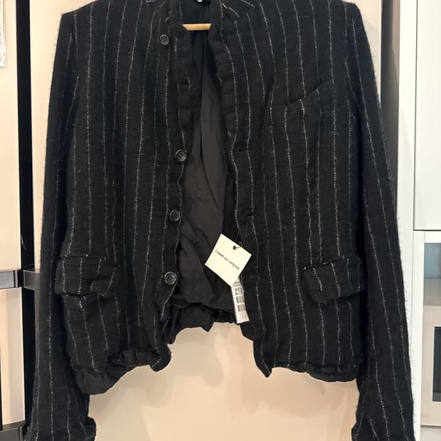 [새상품] 꼼데가르송 22 A/W 블랙 자켓