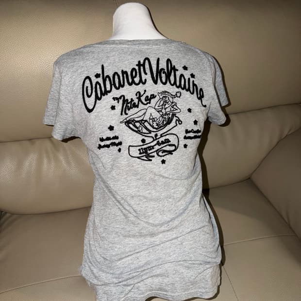 back embroied detail pocket t-shirt