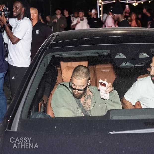 엄성현 Skylrk tree 후드집업