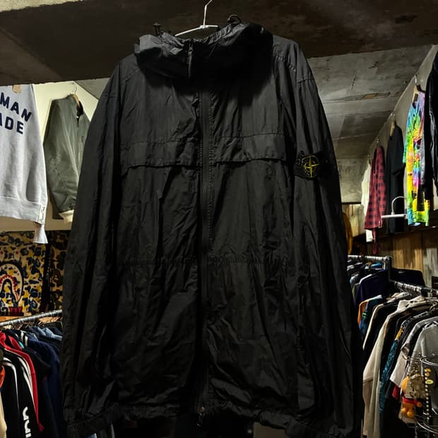 Stone Island 스톤 아일랜드 크링클랩스 바람막이 자켓
