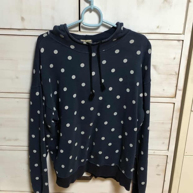 땡땡이 네이비 후드