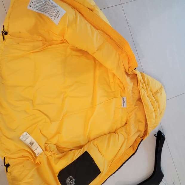 스톤아일랜드 패딩 M사이즈 