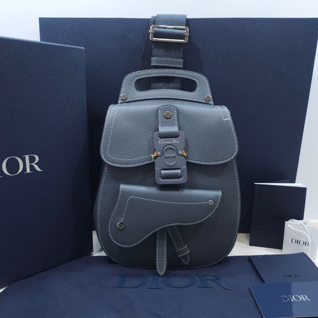 [정품] 디올 갤럽 슬링백 딥 그레이