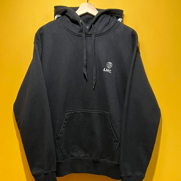 [S] LMC 로고 후디 블랙 글로브 프린트 레터링 풀오버 후드티셔츠