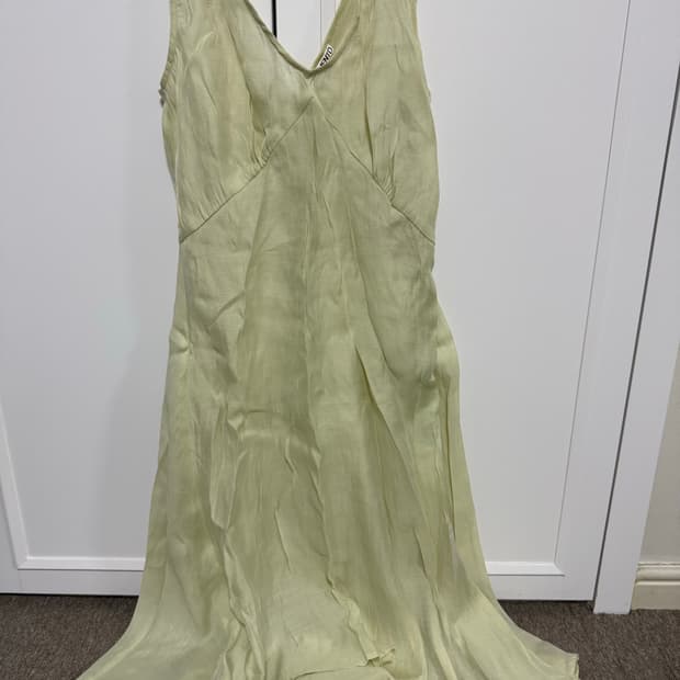 [파르티멘토우먼] 언발란스 슬리브리스 원피스 