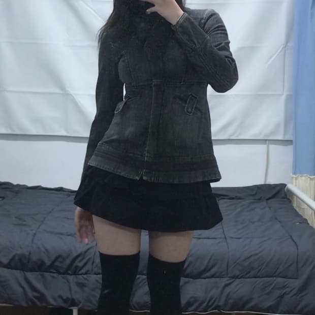 아르마니 익스체인지 우먼스 가먼트 플레어 흑청 데님 자켓