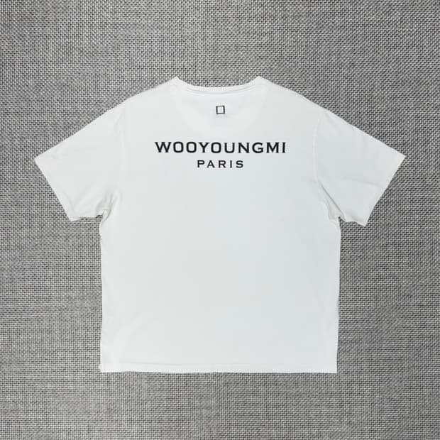 우영미 백로고 반팔 티셔츠