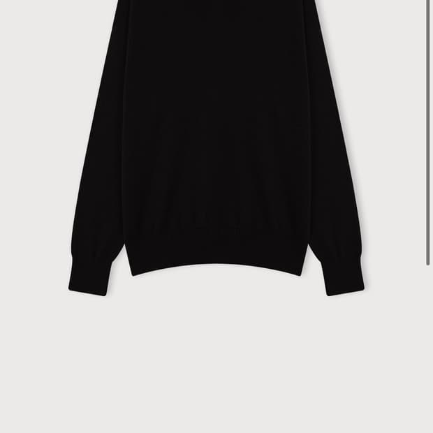 새)에토스 다이애나 브이넥 니트 블랙