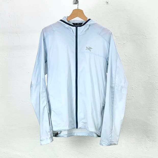 아크테릭스 인센도 에어쉘 우먼스 라이트 후디 자켓