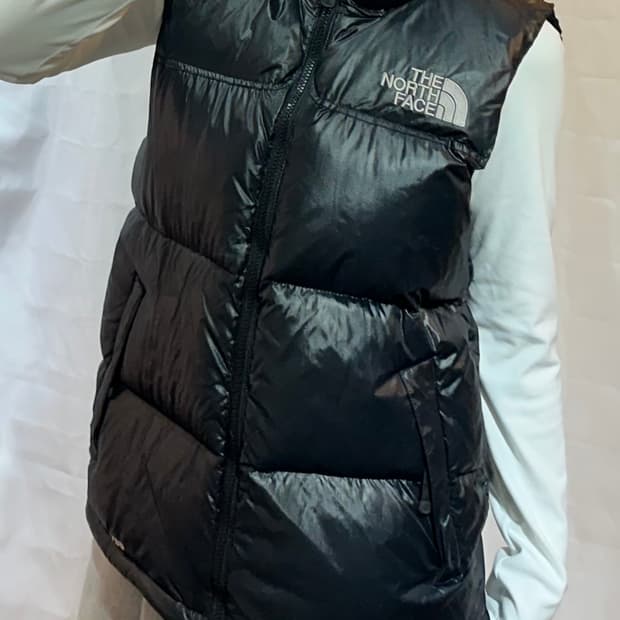 노스페이스 700 눕시 유광 패딩 베스트