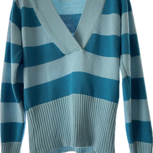 [🌏택포] Teal blue striped knit