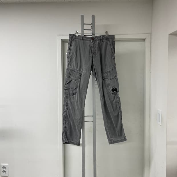 CP 컴퍼니 렌즈 카고 팬츠 그레이 78