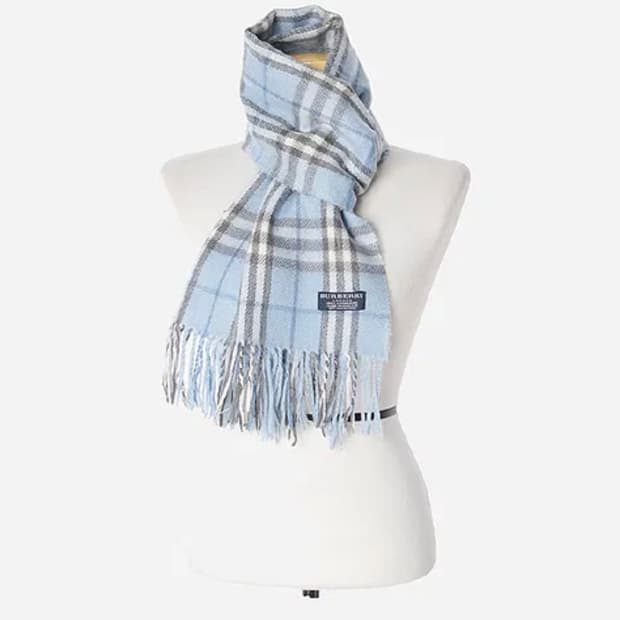 버버리 하늘색 목도리 머플러