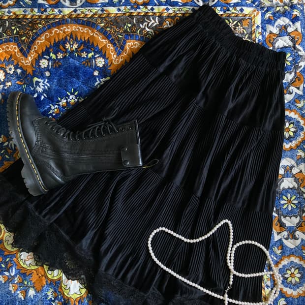 빈티지 벨벳 플리츠 레이스 디테일 셔링 블랙스커트 치마