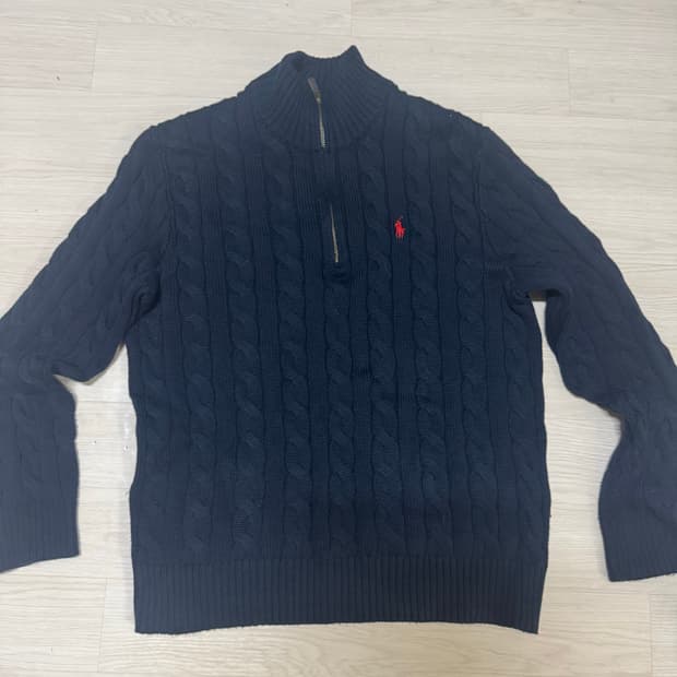 폴로 반집업 니트