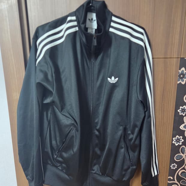 아디다스 파이어버드 트랙탑 26ss 블랙 M사이즈