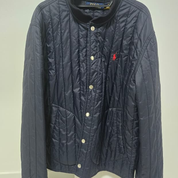 폴로 퀼팅 경량패딩 L사이즈 