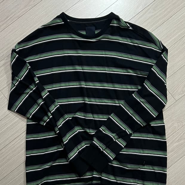 준지 스트라이프 패턴 롱슬리브