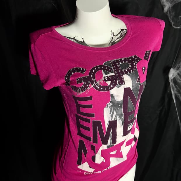 GGPX magazine pink gal y2k tee