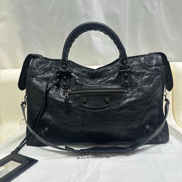 [A+ 정품] 발렌시아가 시티 모터백 미디움 블랙