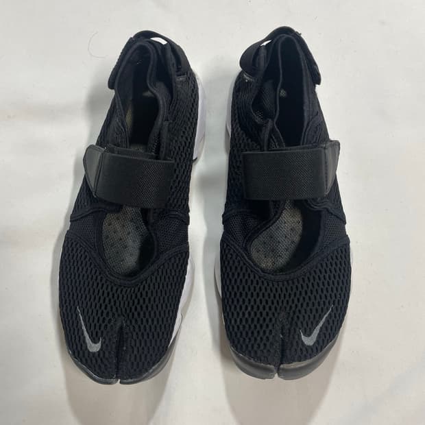 나이키 타비 에어리프트 블랙