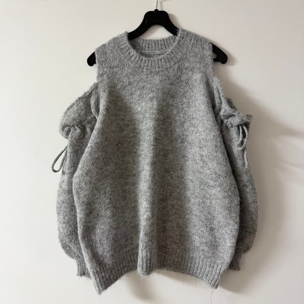 새상품 여자 오프숄더 니트 (그레이)