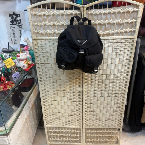 정품 프라다 나일론 백팩 팝니다