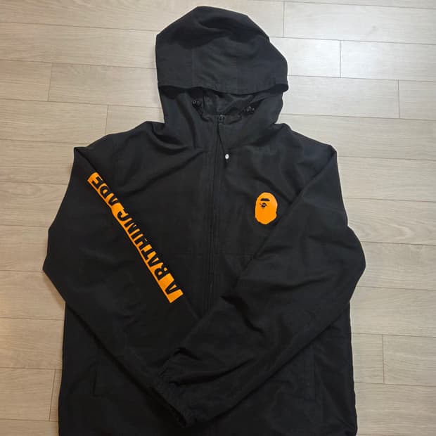 베이프 바람막이 XL