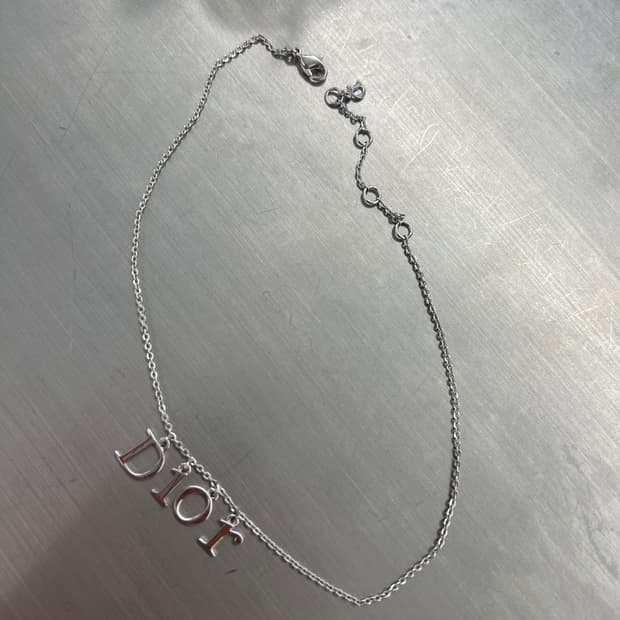 디올 DIOR 로고 목걸이