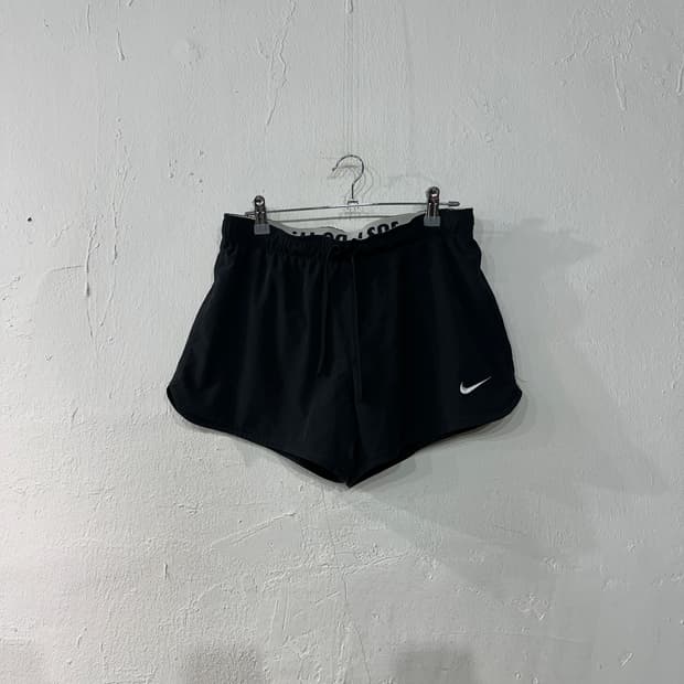 나이키 드라이핏 숏팬츠 여성L