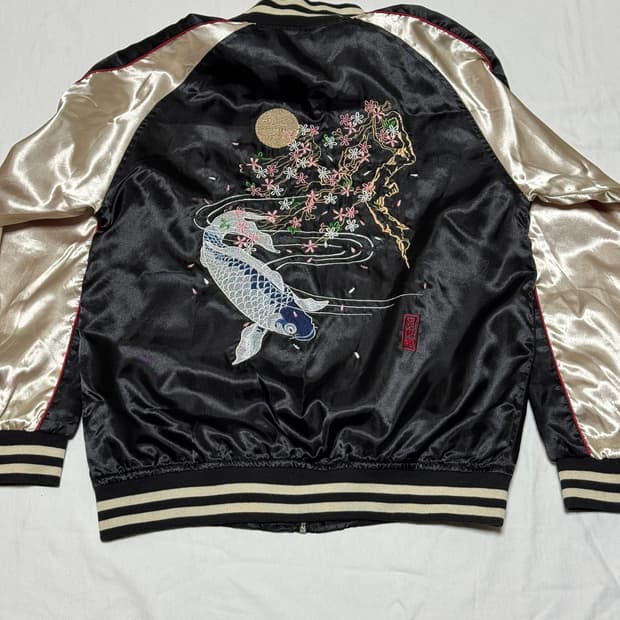 코이(Koi) 노스탤지어 엠브로이드 스카잔