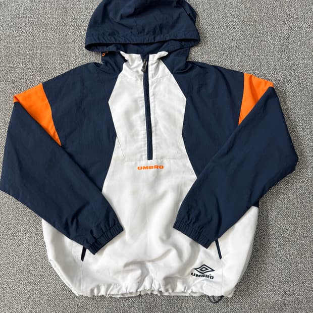 엄브로 아노락 반집업