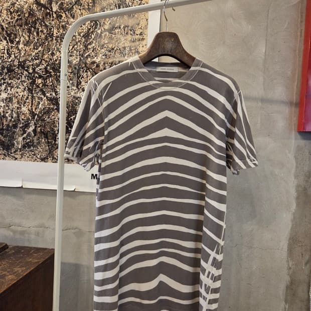 피에르 발망 그런지 티셔츠