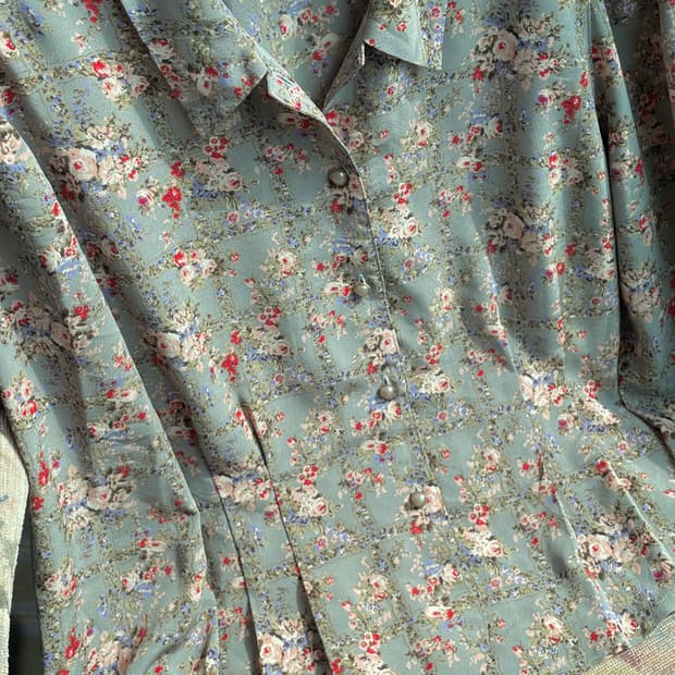 일본 빈티지 플로럴 블라우스