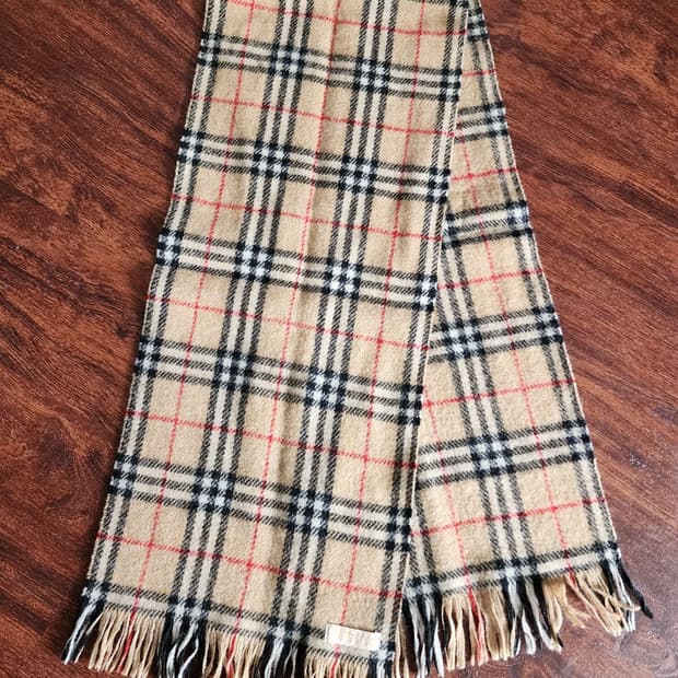 버버리 체크 머플러 베이지