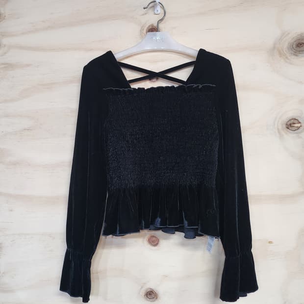 399) 로엠 블랙 벨벳 블라우스