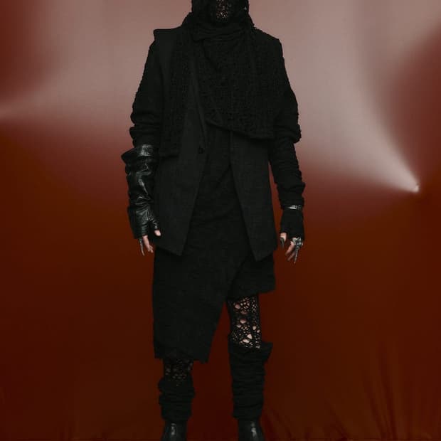 Julius SS2025 데미지 자카드 레그워머