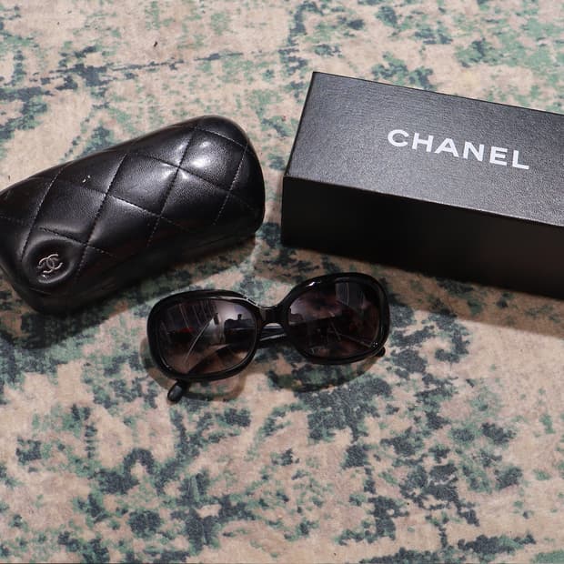 Chanel 샤넬 리본 포인트 선글라스 5170-A 블랙 풀박스 정품