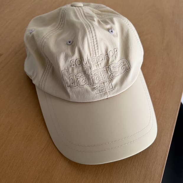 발란사 나일론 로고자수 볼캡