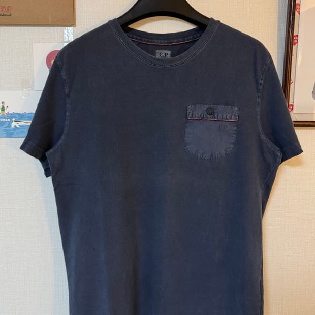 [XL]CP컴퍼니 포켓 워싱 반팔티 피그먼트 블루